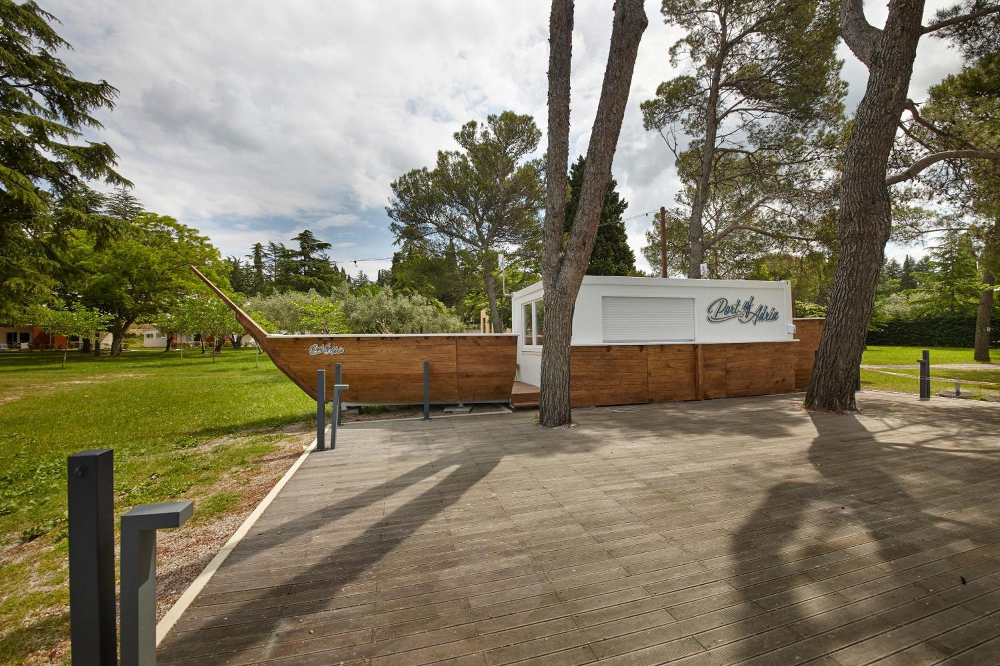 Camping Adria Ankaran - Pitches Dış mekan fotoğraf